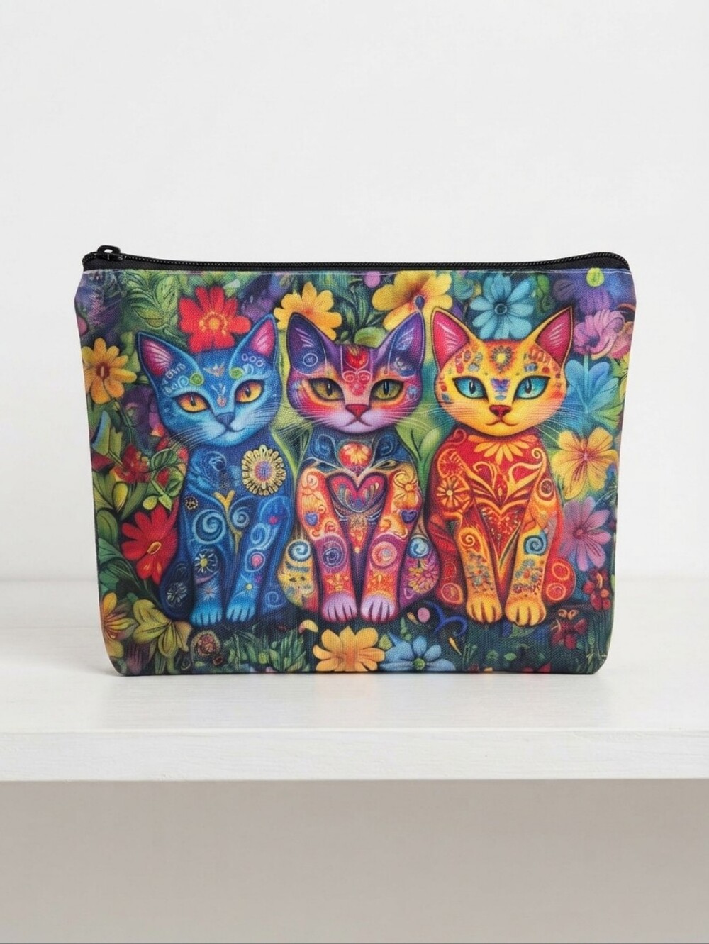 NWT Whimsical Cosmetic Bag With a 3 Cat Design (0272)